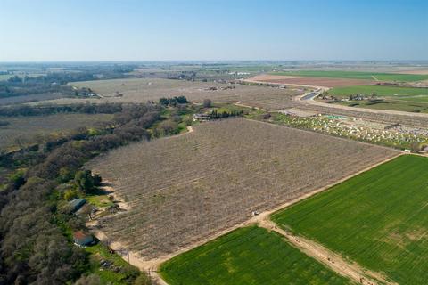 701 Albers Rd, Modesto, CA 95357 photo 1