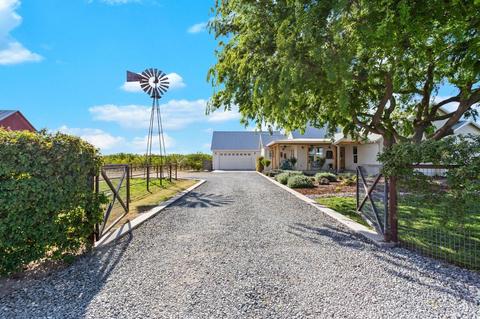 3701 S Walnut Rd, Turlock, CA 95380 photo 2