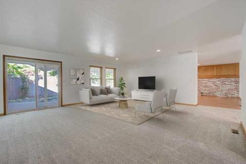 517 Plum Ct, Lodi, CA 95242 photo 2