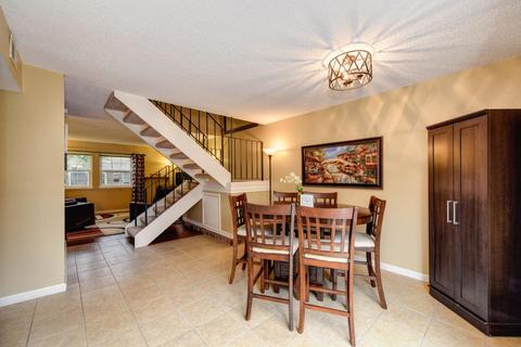 3945 Oak Villa Cir, Carmichael, CA 95608 photo 16