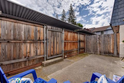 3945 Oak Villa Cir, Carmichael, CA 95608 photo 42