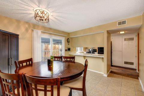 3945 Oak Villa Cir, Carmichael, CA 95608 photo 17