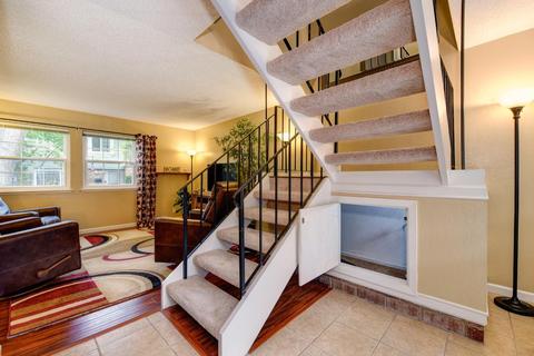 3945 Oak Villa Cir, Carmichael, CA 95608 photo 25