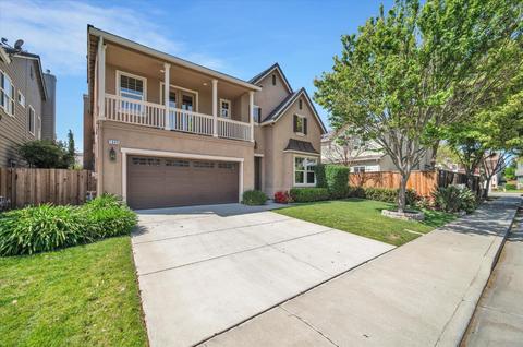 1843 E Meritt Dr, Tracy, CA 95304 photo 2