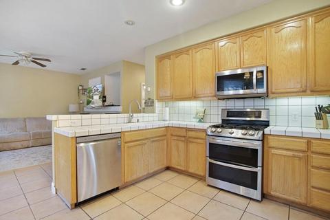 2065 Hyde Park Pl, Manteca, CA 95336 photo 19
