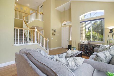 2065 Hyde Park Pl, Manteca, CA 95336 photo 9