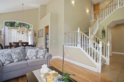 2065 Hyde Park Pl, Manteca, CA 95336 photo 10