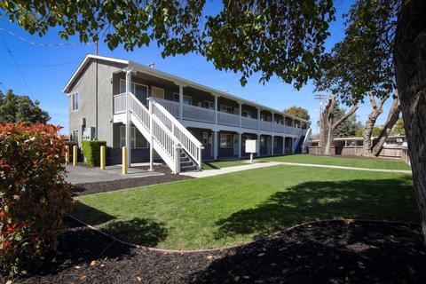 313 Campus Way, Modesto, CA 95350 photo 2