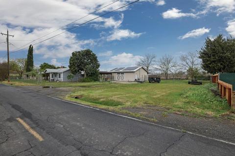 5751 E Fairlane Rd, Acampo, CA 95220 photo 2
