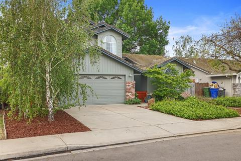 1062 W Springer Dr, Turlock, CA 95382 photo 4