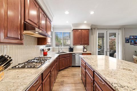 5208 Whisper Oaks Ln, Carmichael, CA 95608 photo 2