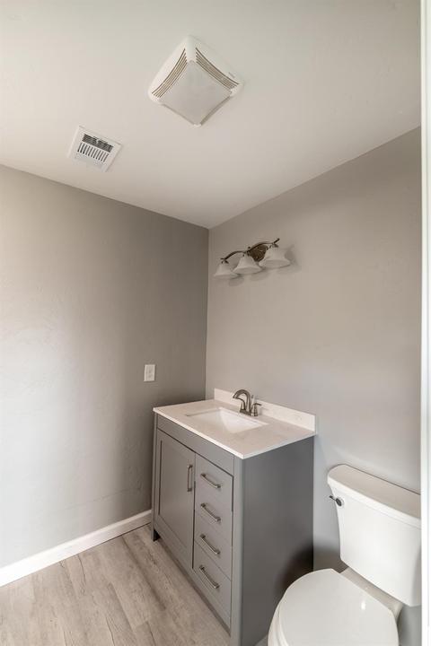 2125 6th St, Hughson, CA 95326 photo 22
