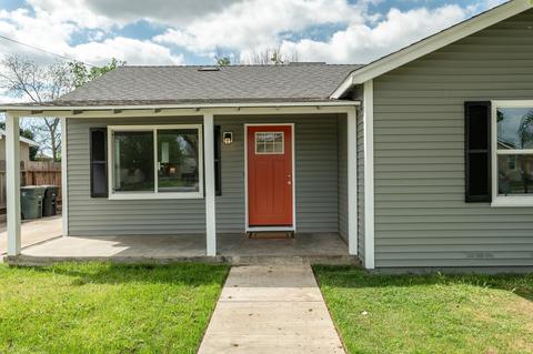 2125 6th St, Hughson, CA 95326 photo 4