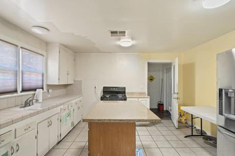 1604 Atlantic Dr, Modesto, CA 95358 photo 5