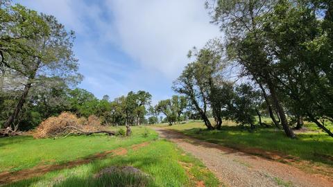 19250 Perimeter Rd, Grass Valley, CA 95949 photo 3