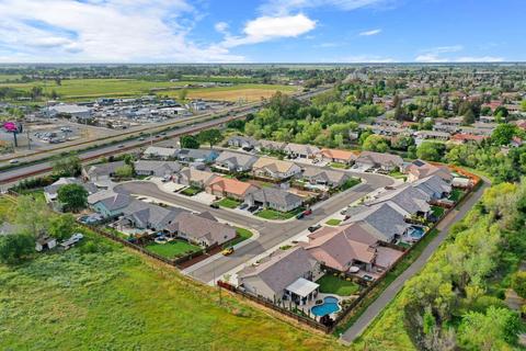 714 Need Ct, Galt, CA 95632 photo 16