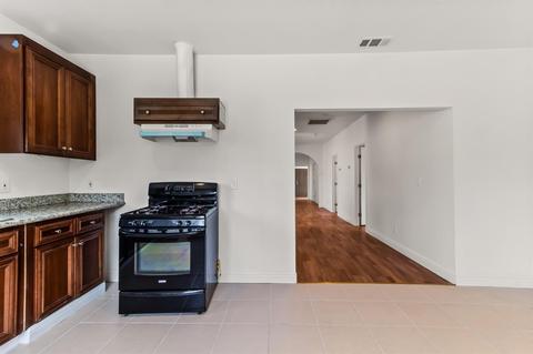 311 E Pine St, Lodi, CA 95240 photo 19