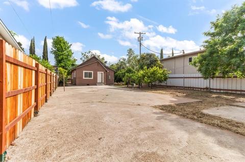 311 E Pine St, Lodi, CA 95240 photo 16