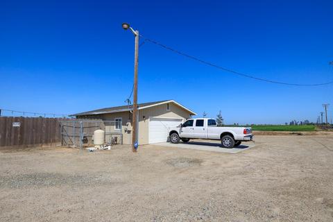 5613 S Mitchell Rd, Turlock, CA 95380 photo 4