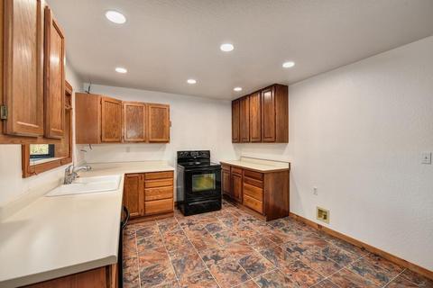 630 Sierra St, Jackson, CA 95642 photo 24