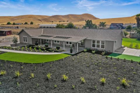 34779 Brichetto Ct, Tracy, CA 95377 photo 2