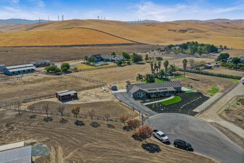 34779 Brichetto Ct, Tracy, CA 95377 photo 4