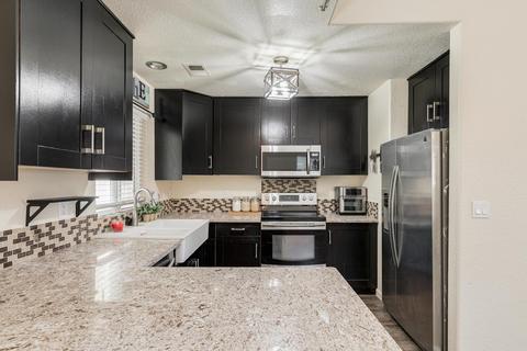 1860 Wren Ct, Lodi, CA 95240 photo 1