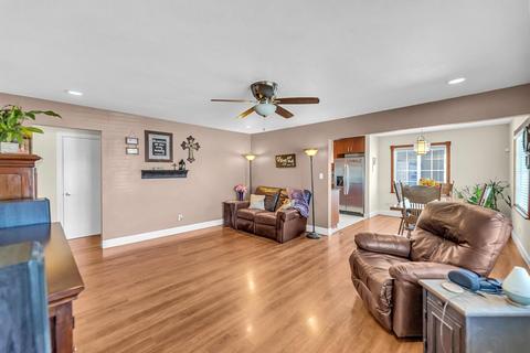 217 Palin Ave, Galt, CA 95632 photo 4