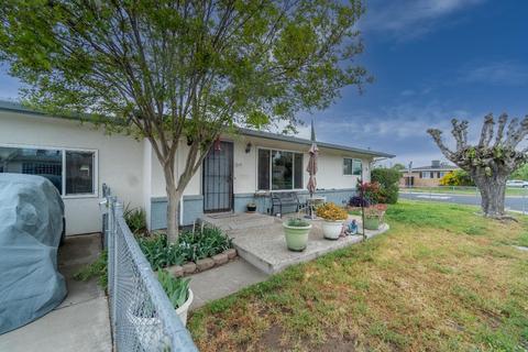 405 Lupton St, Manteca, CA 95337 photo 2