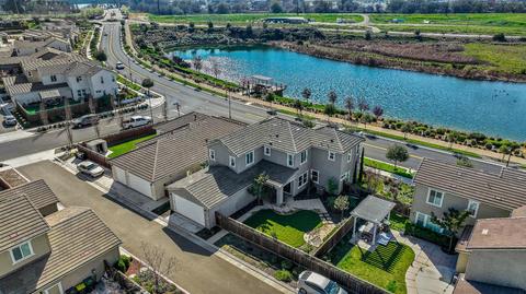 699 Lakeside Dr, Lathrop, CA 95330 photo 4