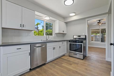 1136 E Morris Ave, Modesto, CA 95350 photo 13