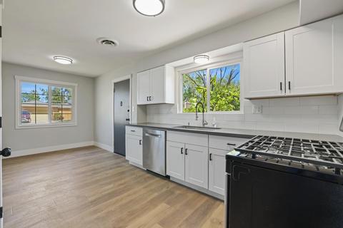 1136 E Morris Ave, Modesto, CA 95350 photo 8