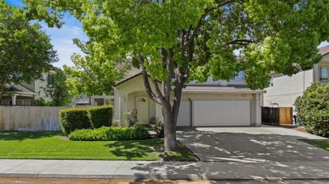 710 Larkspur Dr, Tracy, CA 95376 photo 1