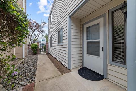 422 Benjamin Pl, Manteca, CA 95337 photo 3
