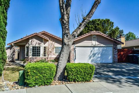 111 Brannon Dr, Tracy, CA 95376 photo 2