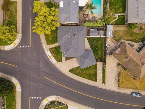 1020 Edgewood, Lodi, CA 95240 photo 2