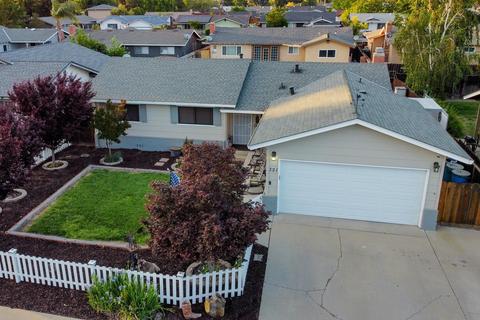 321 Earlham Dr, Turlock, CA 95382 photo 1
