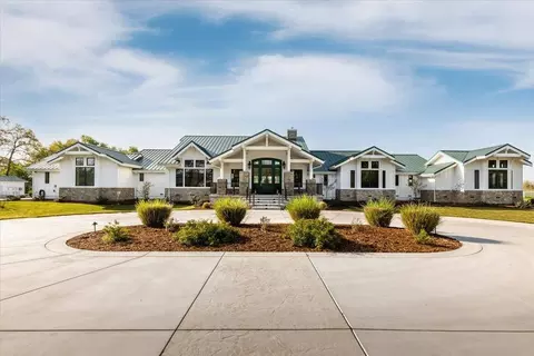 43463 Montgomery Ave, Davis, CA 95618 photo 1