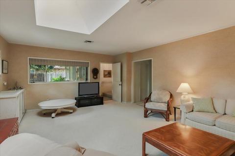 1018 Wellesley Ave, Modesto, CA 95350 photo 10