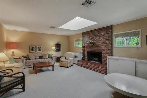 1018 Wellesley Ave, Modesto, CA 95350 photo 9