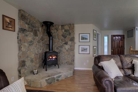 16434 Jon Eric Ct, Grass Valley, CA 95949 photo 4