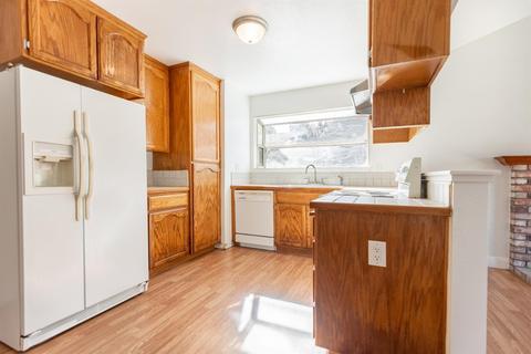 2101 Rose Ave, Modesto, CA 95355 photo 9