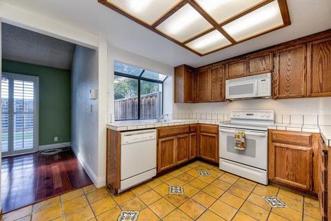 2235 Highcliff Ct, Martinez, CA 94553 photo 8