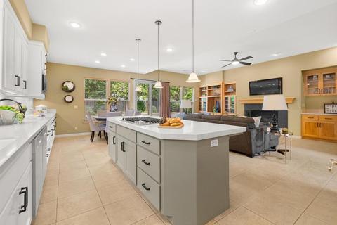 1735 Hampton Dr, Davis, CA 95616 photo 9