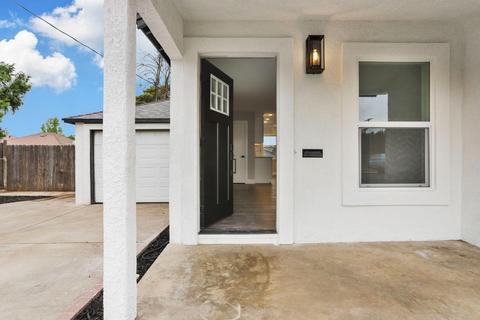 633 Joaquin St, Manteca, CA 95337 photo 6