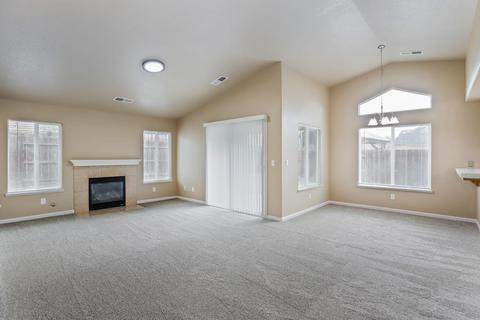 1725 Via Milano, Gustine, CA 95322 photo 8