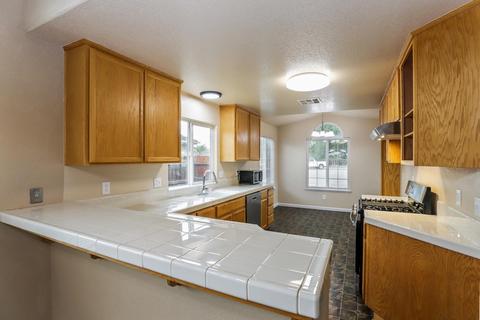 1725 Via Milano, Gustine, CA 95322 photo 14