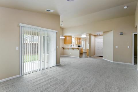 1725 Via Milano, Gustine, CA 95322 photo 10