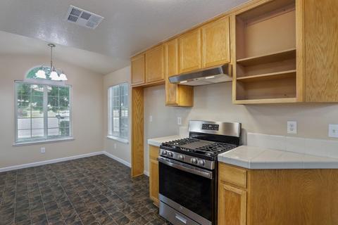 1725 Via Milano, Gustine, CA 95322 photo 15