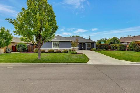 7920 Zilli Dr, Tracy, CA 95304 photo 2